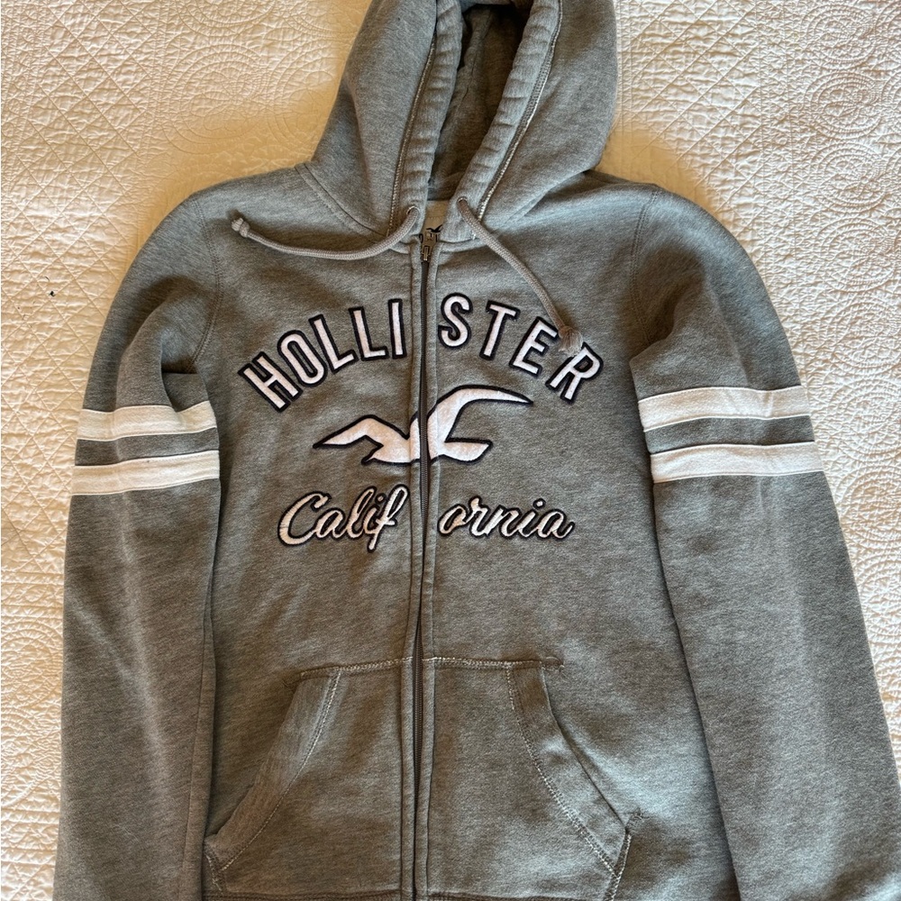 Hollister California Hoodie - Picture 7 of 7